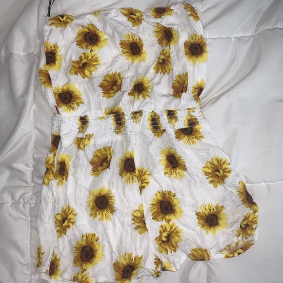 Sunflower playsuit - Picture 3 of 4
